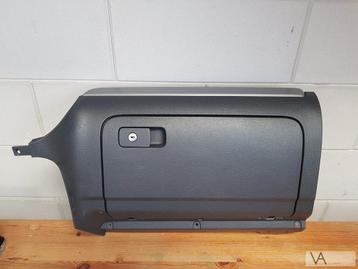 VW Golf 6 2008 - 2012 dashboardkastje kast nette staat €30 beschikbaar voor biedingen