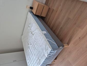 Mooie meubels. Snelle beslisser beschikbaar voor biedingen