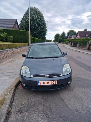 PRETE A IMMATRICULER : Ford fiesta 1.3 i, Autos, Achat, Essence, Particulier, Radio