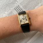 Cartier Tank XL with original deployment clasp and pouch, Comme neuf, Cuir, Autres marques, Or