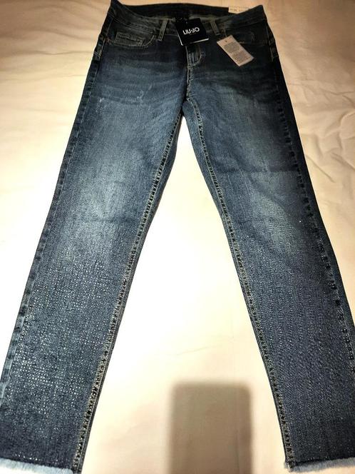 Nieuwe met label: jeansbroek Liu - Jo. Stretch. Maat 29., Kleding | Dames, Spijkerbroeken en Jeans, Nieuw, W28 - W29 (confectie 36)