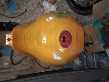 Cbr 900 brandstoftank beschikbaar voor biedingen