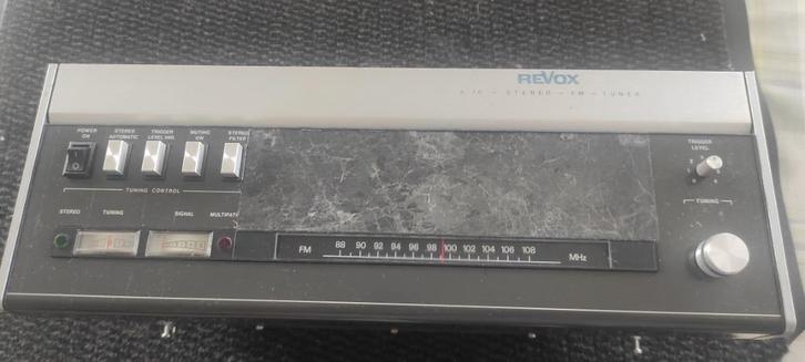 TUNER REVOX. PARFAIT ÉTAT. Entièrement remanié., TV, Hi-fi & Vidéo, Tuners, Reconditionné, Enlèvement