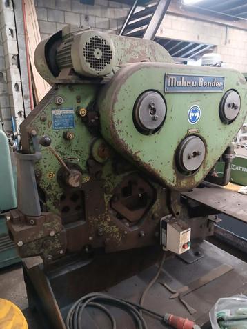 Mubea ponsmachine  beschikbaar voor biedingen