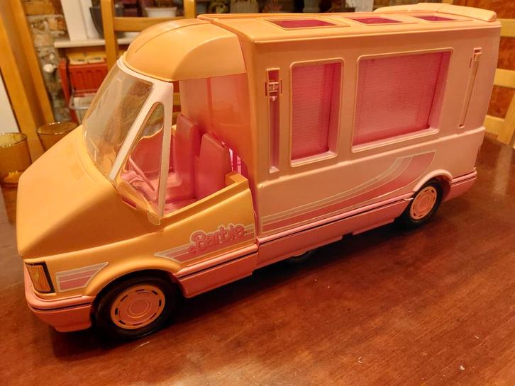 Barbie camper, kampeertafel en stoel, Kinderen en Baby's, Speelgoed | Poppenhuizen, Gebruikt, Accessoires, Ophalen