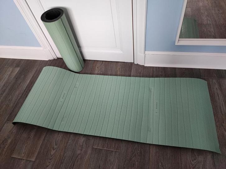 2 x Domyos tapis de fitness (Antidérapant)., Sports & Fitness, Équipement de fitness, Utilisé, Tapis de fitness, Bras, Jambes