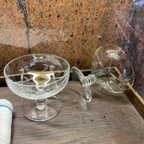 2 antieke champagne coupes, Antiek en Kunst, Antiek | Glaswerk en Kristal, Ophalen of Verzenden