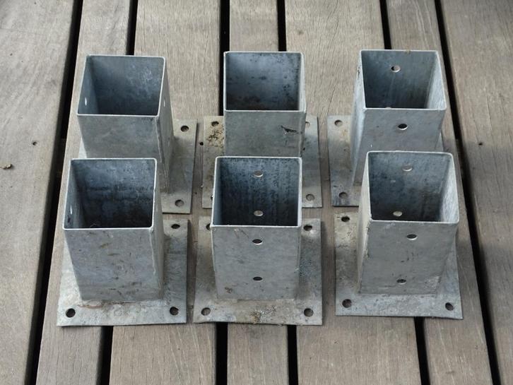 Verzinkte paalhouders voor houten palen (9x9 en 10x10 cm), Tuin en Terras, Palen, Balken en Planken, Gebruikt, Palen, Ophalen