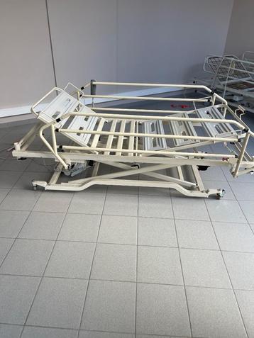 lit hopital beschikbaar voor biedingen