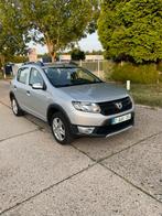DACIA SANDERO STEPWAY 2014 BENZINE MET 12 MAANDEN GARANTIE, Auto's, Dacia, Voorwielaandrijving, Euro 5, Zwart, Bedrijf