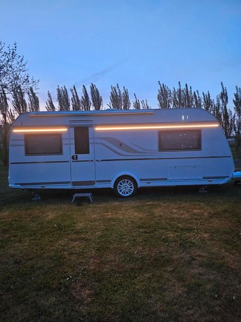 Nieuwe 560 vivaldi 3maand oud, Caravans en Kamperen, Caravans, Particulier, 1500 - 2000 kg, Rondzit, Tabbert, Vast bed, 6 tot 7 meter