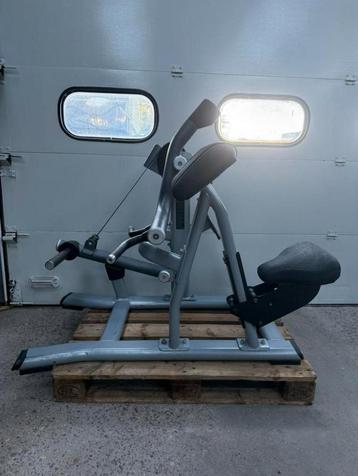 Precor Biceps machine / Bicep / Bizeps / Bizep/plate loaded beschikbaar voor biedingen