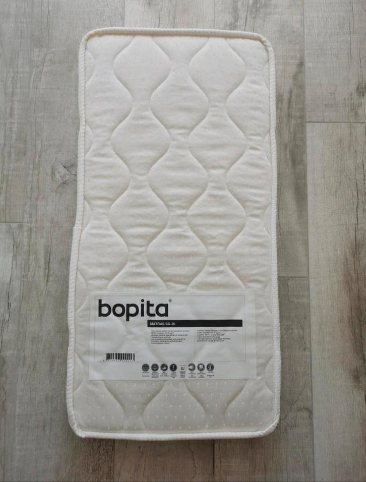 Bopita matras 80 x 40 cm + Aerosleep matrasbeschermer, Kinderen en Baby's, Babywiegjes en Ledikanten, Zo goed als nieuw, Overige typen