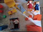 IKEA Meubles (24 pièces) pour maison de poupée + 4 poupées, Collections, Maisons de poupées & Accessoires, Maison de poupées, Enlèvement
