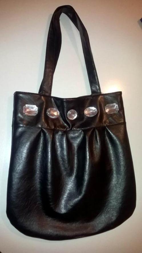 Grand sac à main pour femme en simili cuir noir, Bijoux, Sacs & Beauté, Sacs | Sacs Femme, Utilisé, Shopper, Noir, Enlèvement ou Envoi