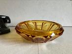 Bol vintage en verre de couleur ambre, verre épais., Antiquités & Art, Antiquités | Verre & Cristal, Enlèvement ou Envoi