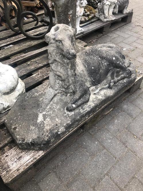 Betonnen hertjes, Tuin en Terras, Tuinbeelden, Ophalen