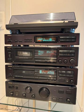 Onkyo stereo set met afstandsbediening beschikbaar voor biedingen