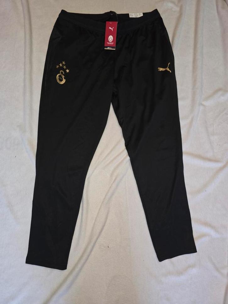 Galatasaray trainingsbroek, Sport en Fitness, Voetbal, Nieuw, Trainingspak, Maat XL, Ophalen of Verzenden
