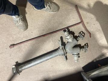 standpijp , hydrant en sleutel beschikbaar voor biedingen