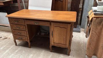 Bureau beschikbaar voor biedingen