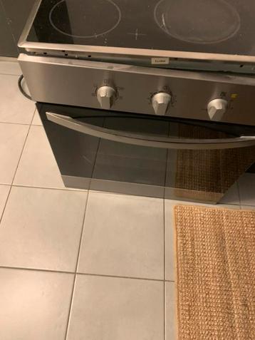 Four électrique zanussi  beschikbaar voor biedingen