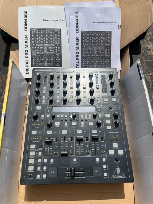 Digital Pro Mixer DDM 4000, Muziek en Instrumenten, Mengpanelen, Zo goed als nieuw, 5 tot 10 kanalen, Microfooningang, Ophalen