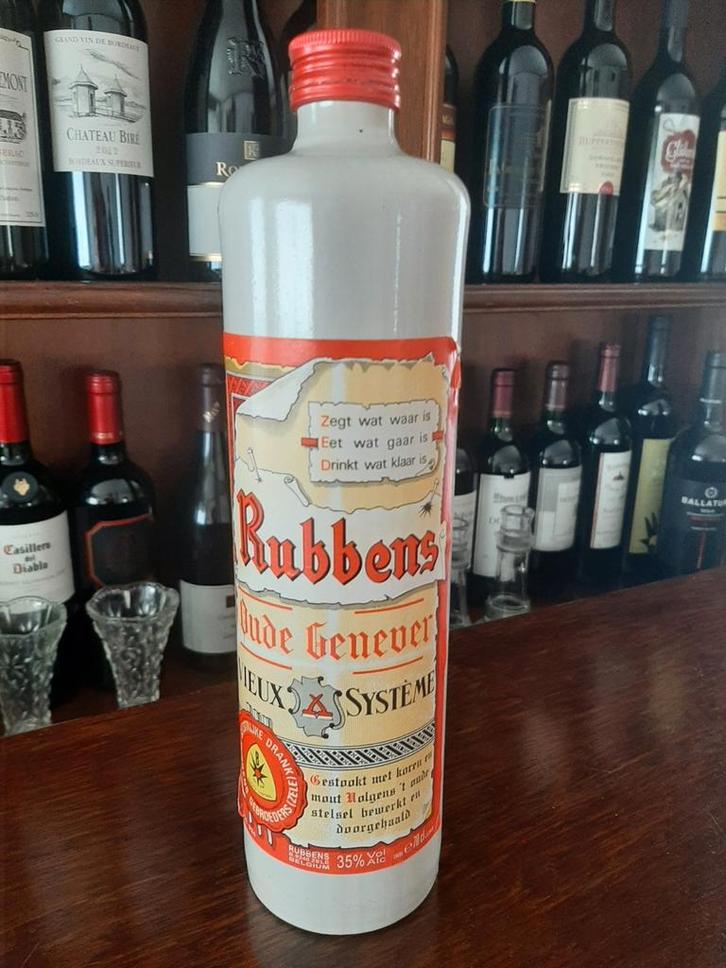 Retro fles Rubbens Oude Genever, 1 borreltje uit, decoratie, Diversen, Levensmiddelen, Ophalen of Verzenden
