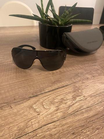 Emporio Armani zonnebril mannen beschikbaar voor biedingen