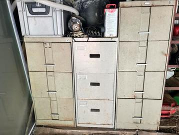 3 Armoire métallique tres costaud beschikbaar voor biedingen