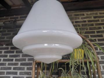 Vintage hanglamp retro Art Deco in opaal glas melkglas  beschikbaar voor biedingen