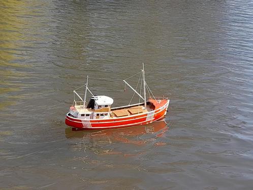 Te koop. Pracht RC Brixham trawler 80cm RTR 1:50, Hobby & Loisirs créatifs, Modélisme | Bateaux & Navires, Comme neuf, 1:32 à 1:50