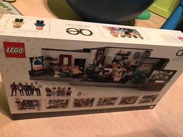 Lego 10291 , Queer Eye The fab 5 loft , Ongeopende doos 