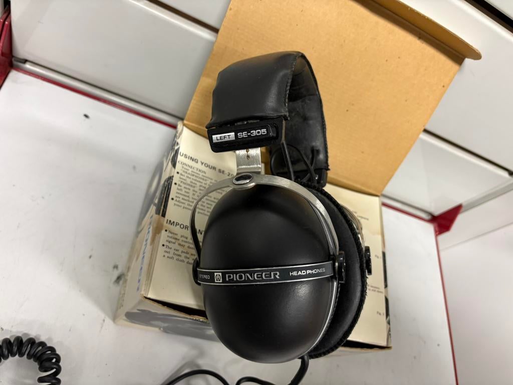 PIONEER SE-305 koptelefoon met originele doos - jaren 70, Audio, Tv en Foto, Hoofdtelefoons, Gebruikt, Ophalen of Verzenden