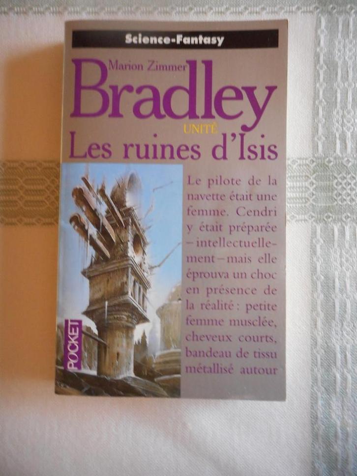 Les ruines d'Isis de Marion Zimmer Bradley, Boeken, Fantasy, Gelezen, Ophalen of Verzenden