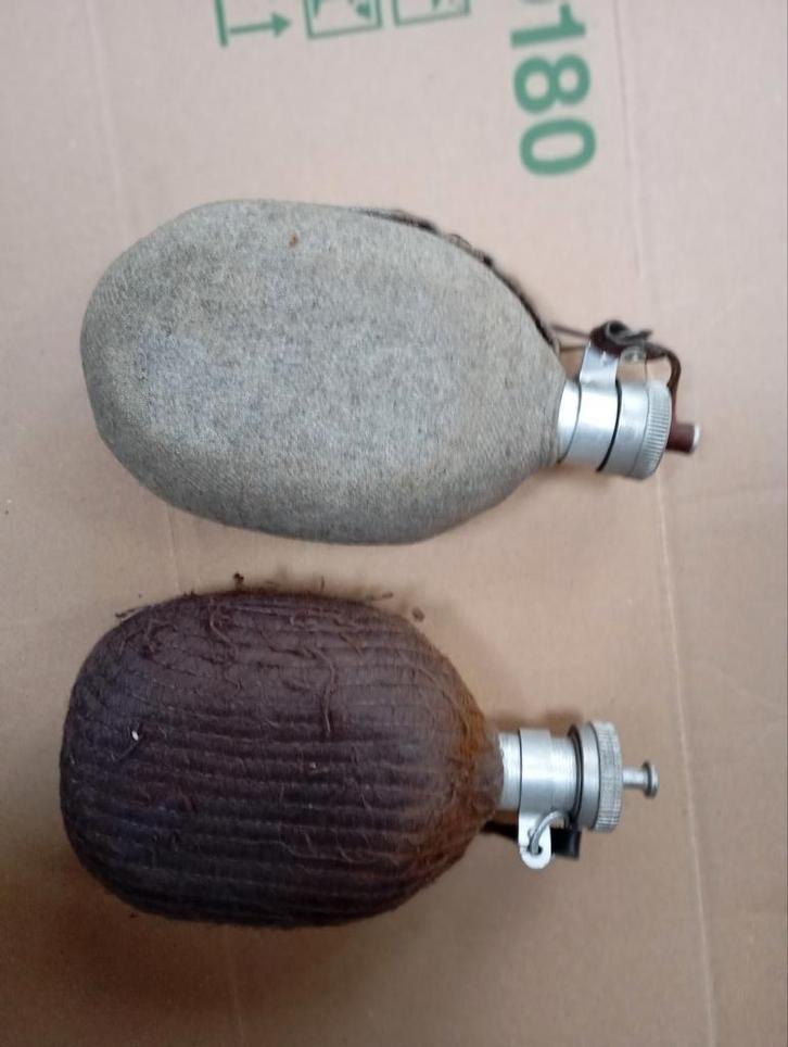 Bouteille d'eau allemande et hongroise de la Seconde Guerre, Collections, Objets militaires | Seconde Guerre mondiale, Enlèvement ou Envoi