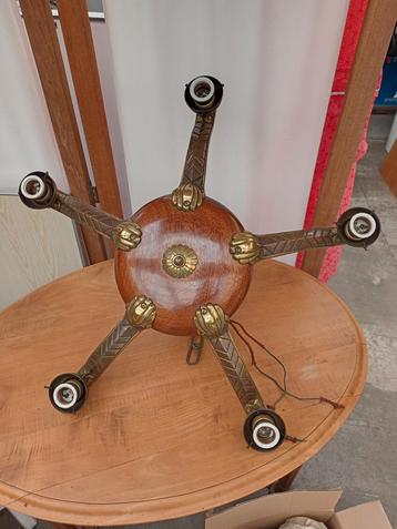 Mooie ,zeer zeer oude stevige luster! beschikbaar voor biedingen