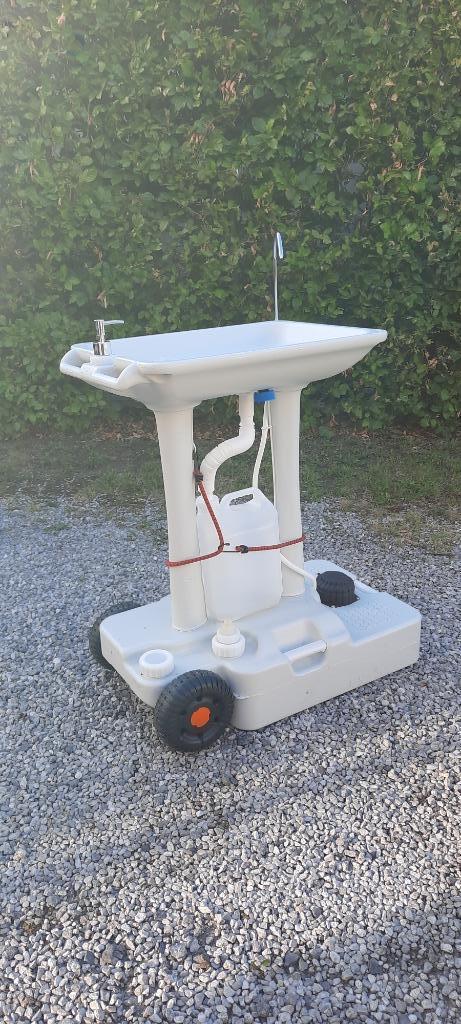 Mobiele Wastafel met tank, Doe-het-zelf en Bouw, Bouwketen en Schaftketen, Zo goed als nieuw, Ophalen