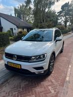 VW Tiguan 1.4 TSI Comfortline business Wit met panorama dak, Auto's, Voorwielaandrijving, USB, Euro 6, Wit