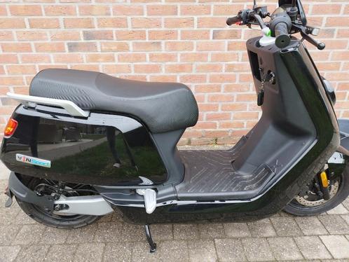 Elektrische brommer - klasse B, Fietsen en Brommers, Brommers | Vespa, Zo goed als nieuw, Overige modellen, Klasse B (45 km/u)