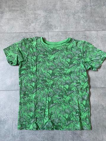 Groen T-shirt maat 134
