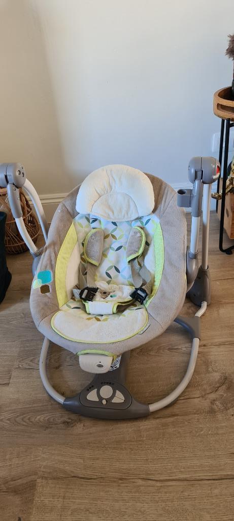 Ingenuity elektrische babyschommel, Kinderen en Baby's, Wipstoeltjes, Zo goed als nieuw, Schommelstoel, Overige merken, Met gordel(s) of riempje(s)