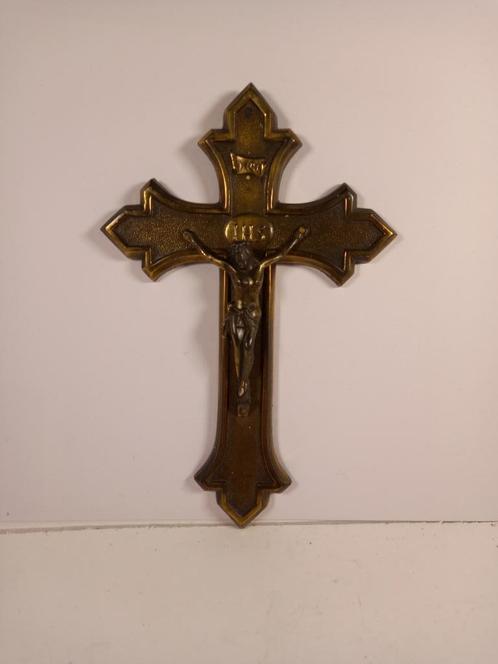 Crucifix JMPC Made in Belgium déposé, Antiek en Kunst, Antiek | Religieuze voorwerpen, Ophalen of Verzenden