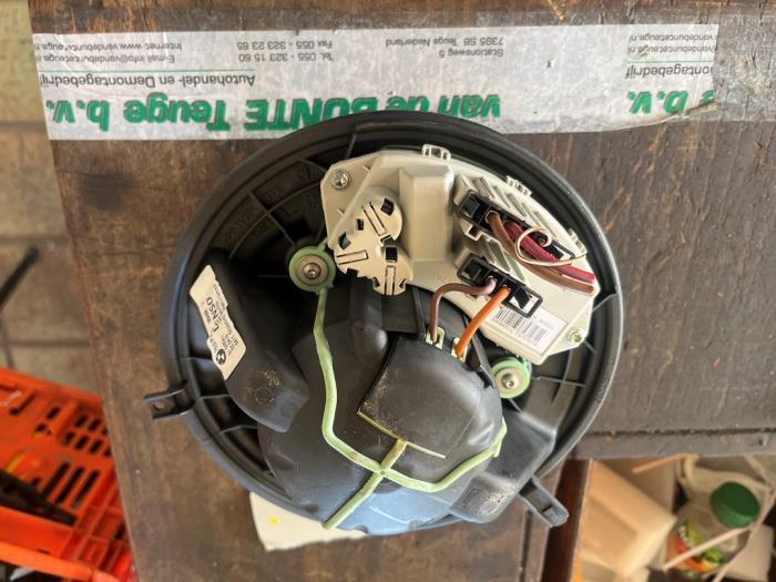 Kachel Ventilatiemotor van een BMW 1-Serie, Auto-onderdelen, Overige Auto-onderdelen, BMW, Gebruikt, 3 maanden garantie, Ophalen of Verzenden