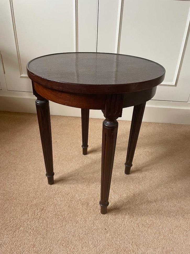 Élégante table d’appoint, Antiek en Kunst, Antiek | Meubels | Tafels, Ophalen
