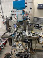 Freesmachine met degitale uitlezing en automatische voeding, Ophalen