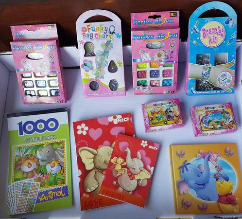 Lot kits perles carnets autocollants puzzles, Kinderen en Baby's, Speelgoed | Overig, Gebruikt, Meisje, Ophalen of Verzenden