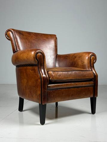 Clubfauteuil schapenleer klassiek beschikbaar voor biedingen