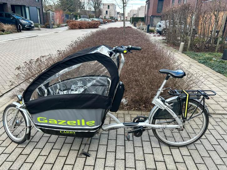 Gazelle elektrische bakfiets, Vélos & Vélomoteurs, Vélos | Vélos avec bac, Utilisé, Gazelle, 3 enfants, Électrique, Bâche, Enlèvement