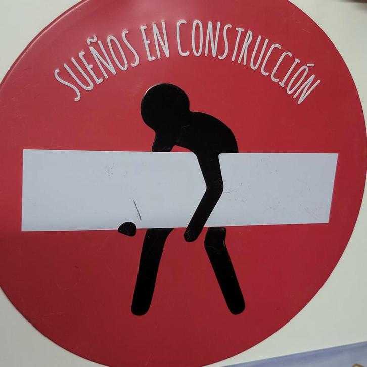 Verbodsbord Sūenos en construction, Huis en Inrichting, Woonaccessoires | Tekstborden en Spreuken, Zo goed als nieuw, Ophalen of Verzenden